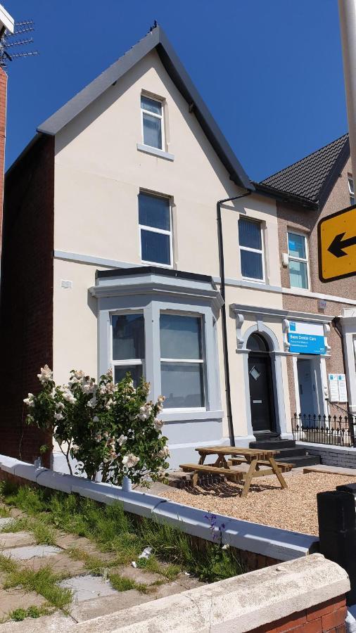 Coast Accommodation Station Road Apartments Blackpool Exterior foto